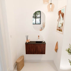 JOYA 70cm toiletmeubel kleur Ruby. Wastafel FAYE positie Rechts Zonder kraangat kleur Urban.