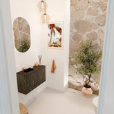 JOYA 70cm toiletmeubel kleur Shadow. Wastafel FAYE positie Links 1 kraangat kleur Urban.