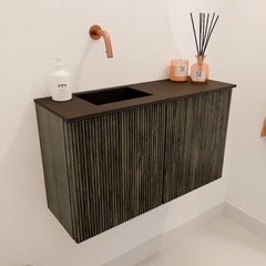 JOYA 70cm toiletmeubel kleur Shadow. Wastafel FAYE positie Links Zonder kraangat kleur Urban.