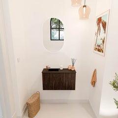 JOYA 70cm toiletmeubel kleur Walnut. Wastafel FAYE positie Links 1 kraangat kleur Urban.