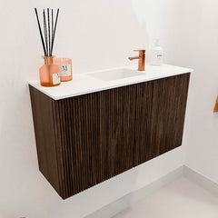 JOYA 70cm toiletmeubel kleur Walnut. Wastafel FAYE positie Midden 1 kraangat kleur Talc.
