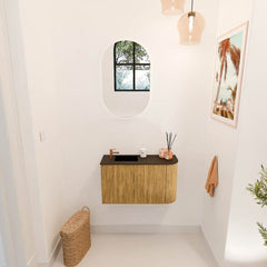 JOYA 71,6cm toiletmeubel ronding rechts kleur Oak. Wastafel FAYE positie Links 1 kraangat kleur Urban.