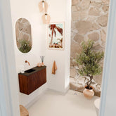 JOYA 71,6cm toiletmeubel ronding rechts kleur Ruby. Wastafel FAYE positie Links Zonder kraangat kleur Urban.