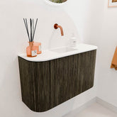 JOYA 73,2cm toiletmeubel ronding links + rechts kleur Shadow. Wastafel FAYE positie Midden Zonder kraangat kleur Talc.