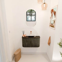 JOYA 73,2cm toiletmeubel ronding links + rechts kleur Shadow. Wastafel FAYE positie Midden Zonder kraangat kleur Urban.