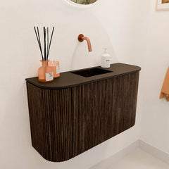 JOYA 73,2cm toiletmeubel ronding links + rechts kleur Walnut. Wastafel FAYE positie Midden Zonder kraangat kleur Urban.