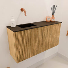 JOYA 80cm toiletmeubel kleur Oak. Wastafel FAYE positie Links Zonder kraangat kleur Urban.