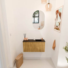 JOYA 80cm toiletmeubel kleur Oak. Wastafel FAYE positie Rechts 1 kraangat kleur Urban.