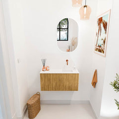 JOYA 80cm toiletmeubel kleur Oak. Wastafel FAYE positie Rechts Zonder kraangat kleur Talc.