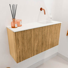 JOYA 80cm toiletmeubel kleur Oak. Wastafel FAYE positie Rechts Zonder kraangat kleur Talc.