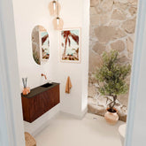 JOYA 80cm toiletmeubel kleur Ruby. Wastafel FAYE positie Rechts Zonder kraangat kleur Urban.