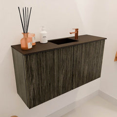 JOYA 80cm toiletmeubel kleur Shadow. Wastafel FAYE positie Midden 1 kraangat kleur Urban.