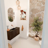 JOYA 80cm toiletmeubel kleur Walnut. Wastafel FAYE positie Midden Zonder kraangat kleur Urban.