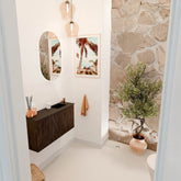 JOYA 80cm toiletmeubel kleur Walnut. Wastafel FAYE positie Rechts 1 kraangat kleur Urban.