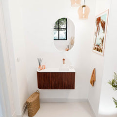 JOYA 81,6cm toiletmeubel ronding links kleur Ruby. Wastafel FAYE positie Rechts Zonder kraangat kleur Talc.