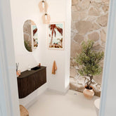 JOYA 81,6cm toiletmeubel ronding links kleur Walnut. Wastafel FAYE positie Rechts 1 kraangat kleur Urban.