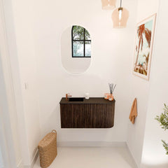 JOYA 81,6cm toiletmeubel ronding rechts kleur Walnut. Wastafel FAYE positie Links 1 kraangat kleur Urban.