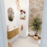 JOYA 83,2cm toiletmeubel ronding links + rechts kleur Oak. Wastafel FAYE positie Midden 1 kraangat kleur Talc.