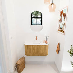 JOYA 83,2cm toiletmeubel ronding links + rechts kleur Oak. Wastafel FAYE positie Midden Zonder kraangat kleur Talc.