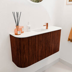 JOYA 83,2cm toiletmeubel ronding links + rechts kleur Ruby. Wastafel FAYE positie Midden 1 kraangat kleur Talc.