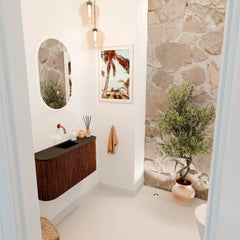 JOYA 83,2cm toiletmeubel ronding links + rechts kleur Ruby. Wastafel FAYE positie Midden Zonder kraangat kleur Urban.