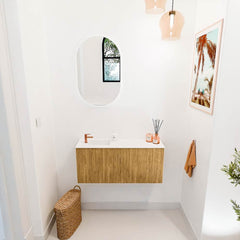 JOYA 90cm toiletmeubel kleur Oak. Wastafel FAYE positie Links 1 kraangat kleur Talc.