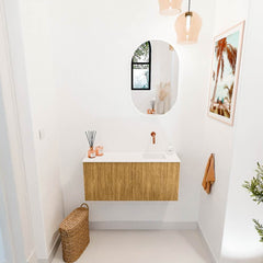 JOYA 90cm toiletmeubel kleur Oak. Wastafel FAYE positie Rechts Zonder kraangat kleur Talc.