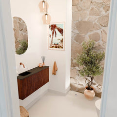 JOYA 90cm toiletmeubel kleur Ruby. Wastafel FAYE positie Links Zonder kraangat kleur Urban.