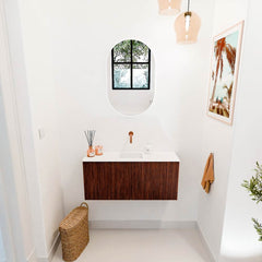 JOYA 90cm toiletmeubel kleur Ruby. Wastafel FAYE positie Midden Zonder kraangat kleur Talc.