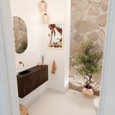 JOYA 90cm toiletmeubel kleur Walnut. Wastafel FAYE positie Links Zonder kraangat kleur Urban.