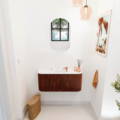 JOYA 93,2cm toiletmeubel ronding links + rechts kleur Ruby. Wastafel FAYE positie Midden 1 kraangat kleur Talc.