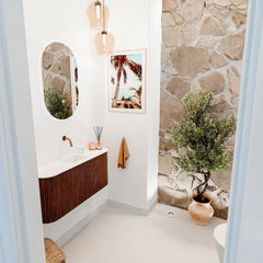 JOYA 93,2cm toiletmeubel ronding links + rechts kleur Ruby. Wastafel FAYE positie Midden Zonder kraangat kleur Talc.