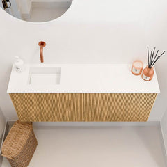 JOYA 100cm toiletmeubel kleur Oak. Wastafel FAYE positie Links Zonder kraangat kleur Talc.