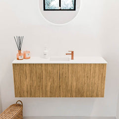 JOYA 100cm toiletmeubel kleur Oak. Wastafel FAYE positie Midden 1 kraangat kleur Talc.