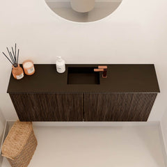 JOYA 100cm toiletmeubel kleur Walnut. Wastafel FAYE positie Midden 1 kraangat kleur Urban.