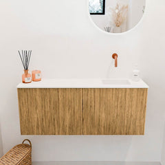 JOYA 100cm toiletmeubel kleur Oak. Wastafel FAYE positie Rechts Zonder kraangat kleur Talc.