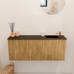 JOYA 100cm toiletmeubel kleur Oak. Wastafel FAYE positie Rechts 1 kraangat kleur Urban.