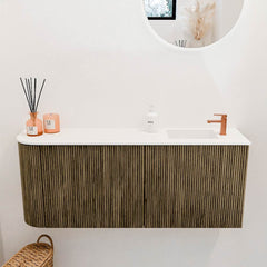 JOYA 101,6cm toiletmeubel ronding links kleur Dusk. Wastafel FAYE positie Rechts 1 kraangat kleur Talc.