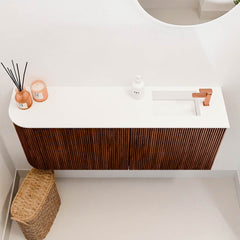 JOYA 101,6cm toiletmeubel ronding links kleur Ruby. Wastafel FAYE positie Rechts 1 kraangat kleur Talc.