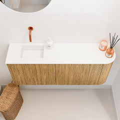 JOYA 101,6cm toiletmeubel ronding rechts kleur Oak. Wastafel FAYE positie Links Zonder kraangat kleur Talc.