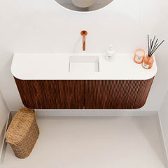 JOYA 103,2cm toiletmeubel ronding links + rechts kleur Ruby. Wastafel FAYE positie Midden Zonder kraangat kleur Talc.