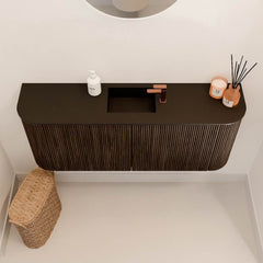 JOYA 103,2cm toiletmeubel ronding links + rechts kleur Walnut. Wastafel FAYE positie Midden 1 kraangat kleur Urban.