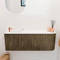 JOYA 111,6cm toiletmeubel ronding rechts kleur Dusk. Wastafel FAYE positie Links 1 kraangat kleur Talc.