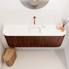 JOYA 113,2cm toiletmeubel ronding links + rechts kleur Ruby. Wastafel FAYE positie Midden Zonder kraangat kleur Talc.