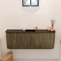 JOYA 113,2cm toiletmeubel ronding links + rechts kleur Dusk. Wastafel FAYE positie Midden 1 kraangat kleur Urban.