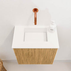 JOYA 40cm toiletmeubel kleur Oak. Wastafel FAYE positie Midden Zonder kraangat kleur Talc.