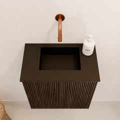 JOYA 40cm toiletmeubel kleur Walnut. Wastafel FAYE positie Midden Zonder kraangat kleur Urban.