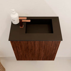 JOYA 40cm toiletmeubel kleur Ruby. Wastafel FAYE positie Rechts 1 kraangat kleur Urban