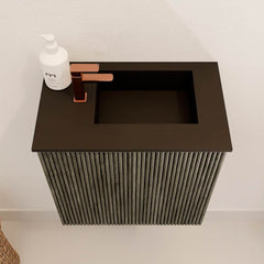 JOYA 40cm toiletmeubel kleur Shadow. Wastafel FAYE positie Rechts 1 kraangat kleur Urban.