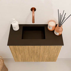 JOYA 50cm toiletmeubel kleur Oak. Wastafel FAYE positie Links Zonder kraangat kleur Urban.